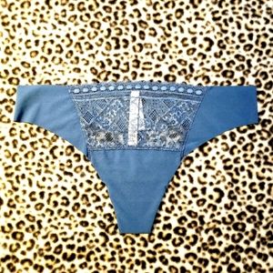 2017 Victoria's Secret Body by Victoria Blue Seamless No Show Thong with Lace, L